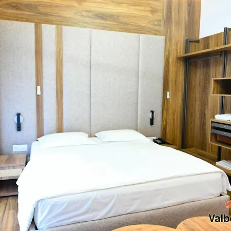 Hotel Valbona River *